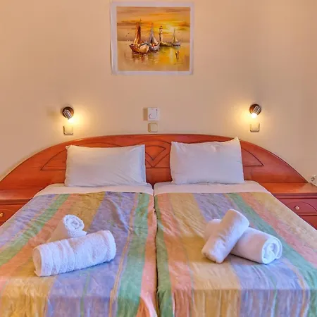 Trivizas Hotel Sidari סידריון